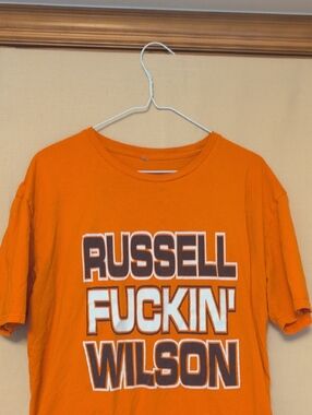 Denver Broncos Russell Fuc&kin Wilson Bit&h I am Bronco Funny T-Shirt Size XL
